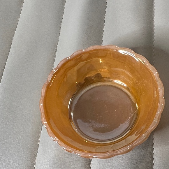 Vintage Peach Decorative Bowl Iridescent Glaze 4.5" x 4.5" x 2"  EUC - Picture 5 of 6